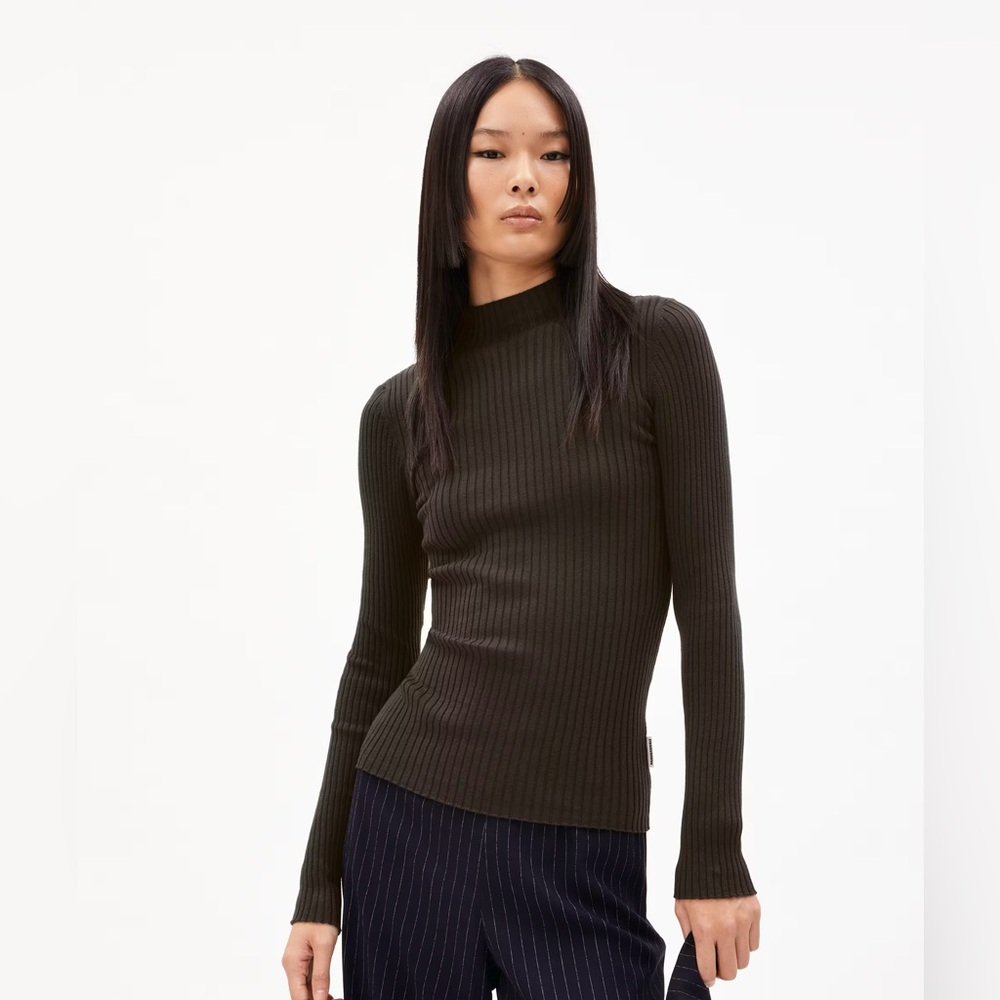 FINAL SALE✨

ACTIVE USA turtleneck top ✨